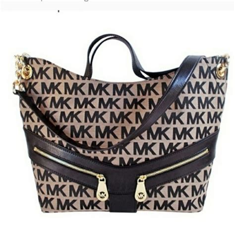 michael kors jamesport shoulder tote|Michael Kors Tote with zipper.